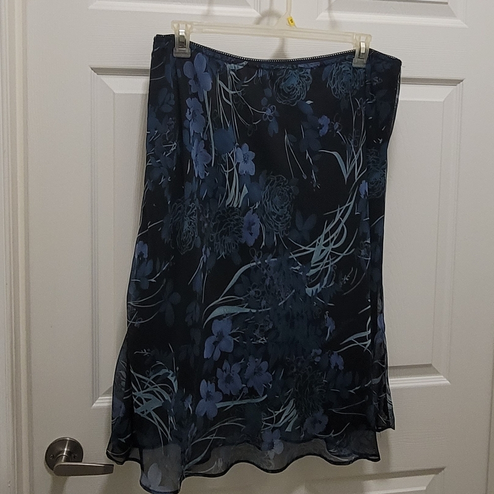 Prettiest Black And Blue Floral Mid-Calf Skirt Plus Size 24